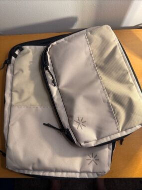 Compact TropicFeel Travel Organizer Pouch - Light Beige